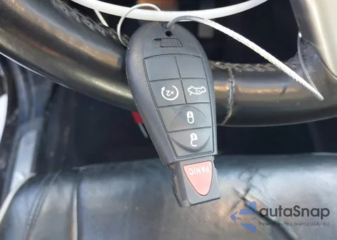 2012 Jeep Grand Cherokee Overland z USA, uszkodzony, nr VIN 1C4RJFCG1CC224624